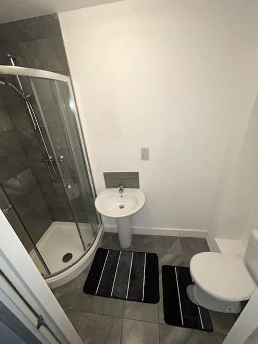 Modern 1 Bed Apartment In Salford Manchester Exteriér fotografie
